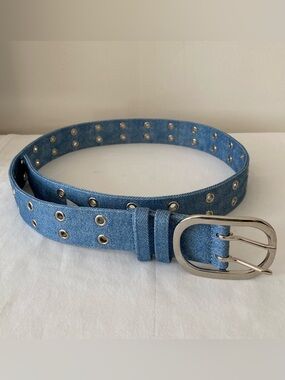 Light blue denim belt with silver buckle and double holes Size M